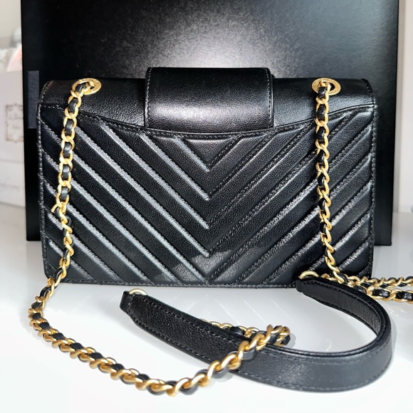 Chanel Collar and Tie Flap Bag Chevron Sheepskin Mini Gold Metal Black Handbag - Picture 7 of 16